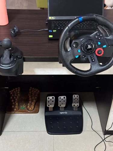 Click to view full screen Logitech G29 Driving Force Racing Wheel – For PS5 / PS4 / PS3 / PC photo review