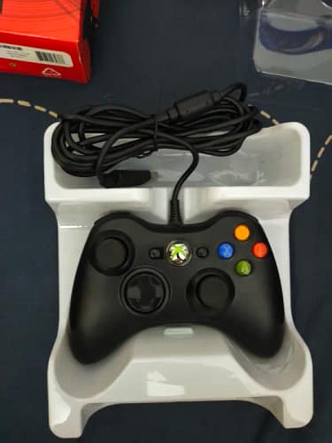 Click to view full screen XBOX 360 Wired Controller for 360 and PC - white photo review