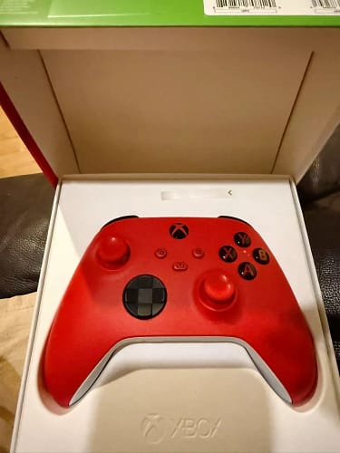 Click to view full screen Xbox Wireless Controller – Pulse Red (100% Genuine) photo review