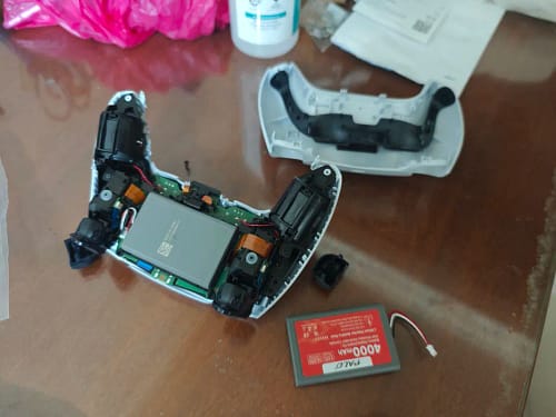Click to view full screen PS5 DualSense Controller Replacement Battery – 4000mAh photo review