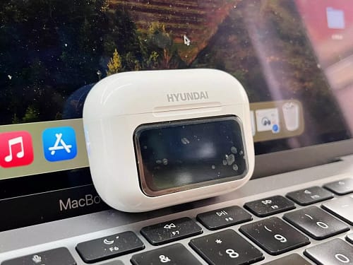 Click to view full screen HY-Y11 Bluetooth 5.4 Wireless Earbuds with a touch screen – High-Performance In-Ear Earphones -white photo review