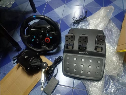 Click to view full screen Logitech G29 Driving Force Racing Wheel – For PS5 / PS4 / PS3 / PC photo review