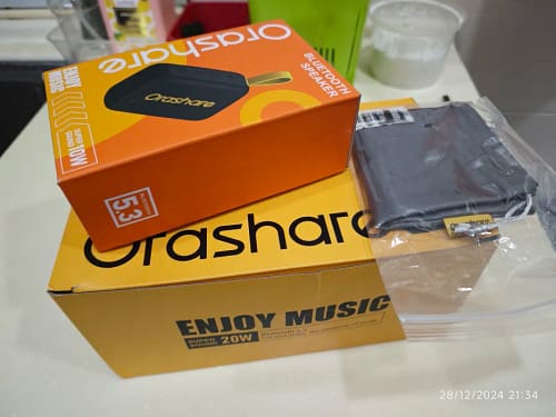 Click to view full screen Orashare BS16 Portable Bluetooth Speaker 10W HiFi Stereo Super Bass Outdoor Wireless Speaker photo review